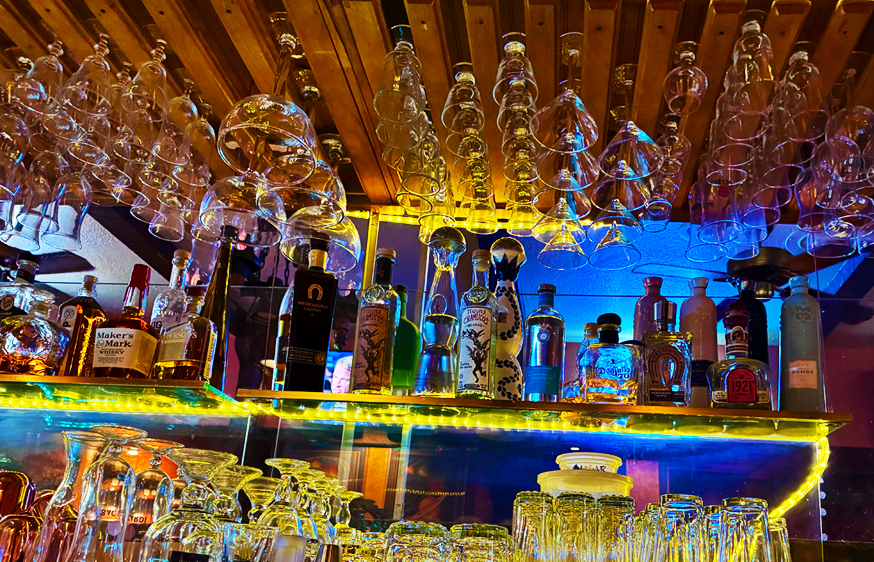 Cocktails, Wine & Beer